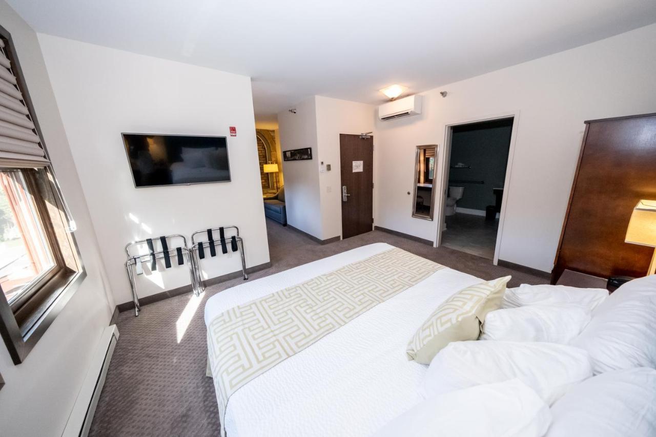The At Shattuck - St. Mary's Gasthof 3*